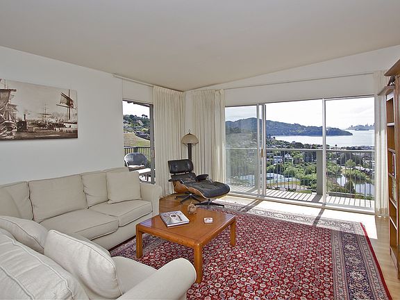 2nd image of 15 Corinthian Court #31