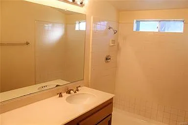 28 Christamon S #1 — Photo 9