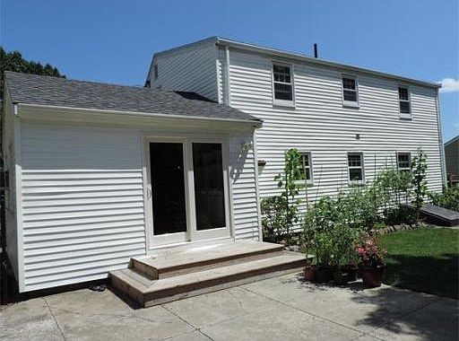 2nd image of 141 Plymouth Ave