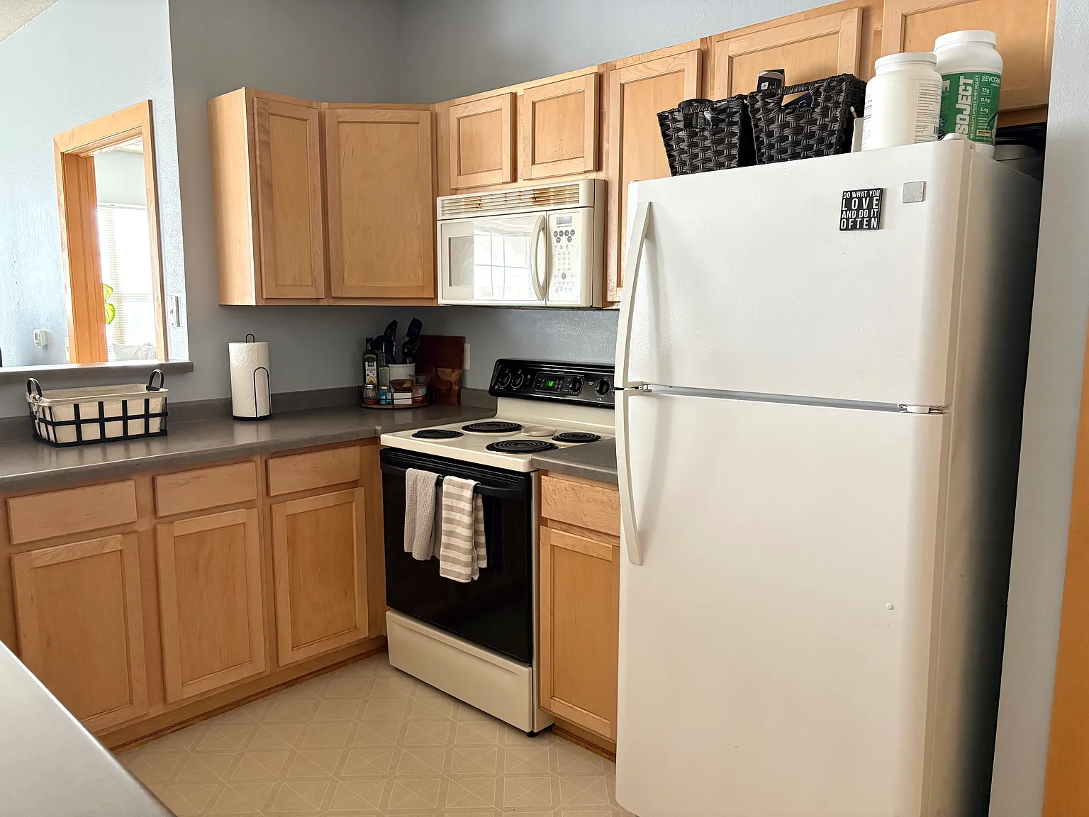 1 bed, 947 sqft, $1,400 — Photo 3