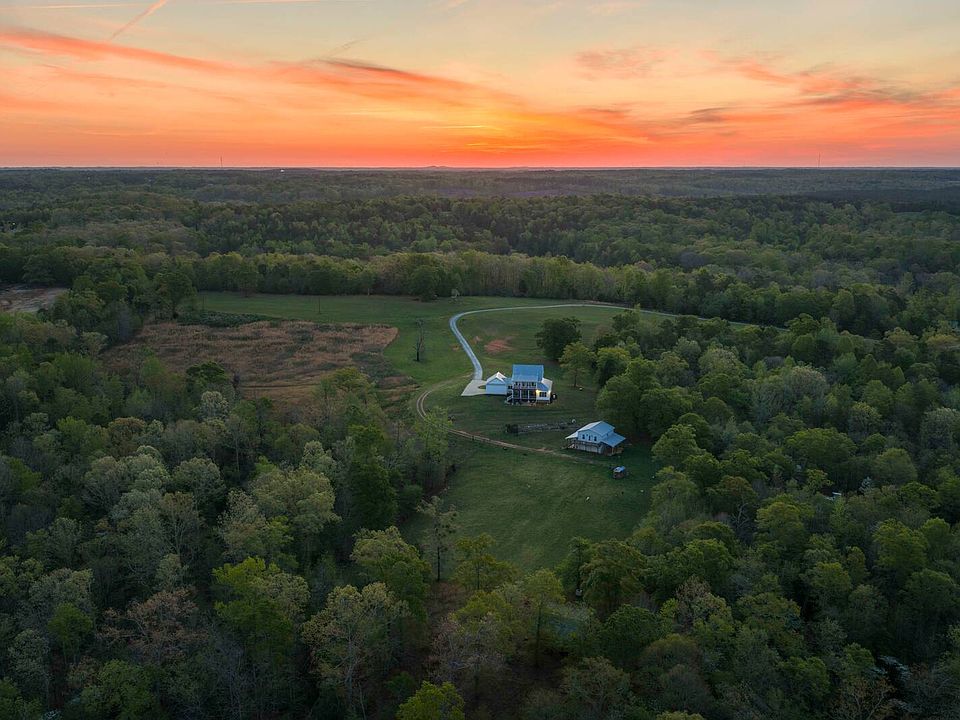 1st image of 120 French Woods Rd