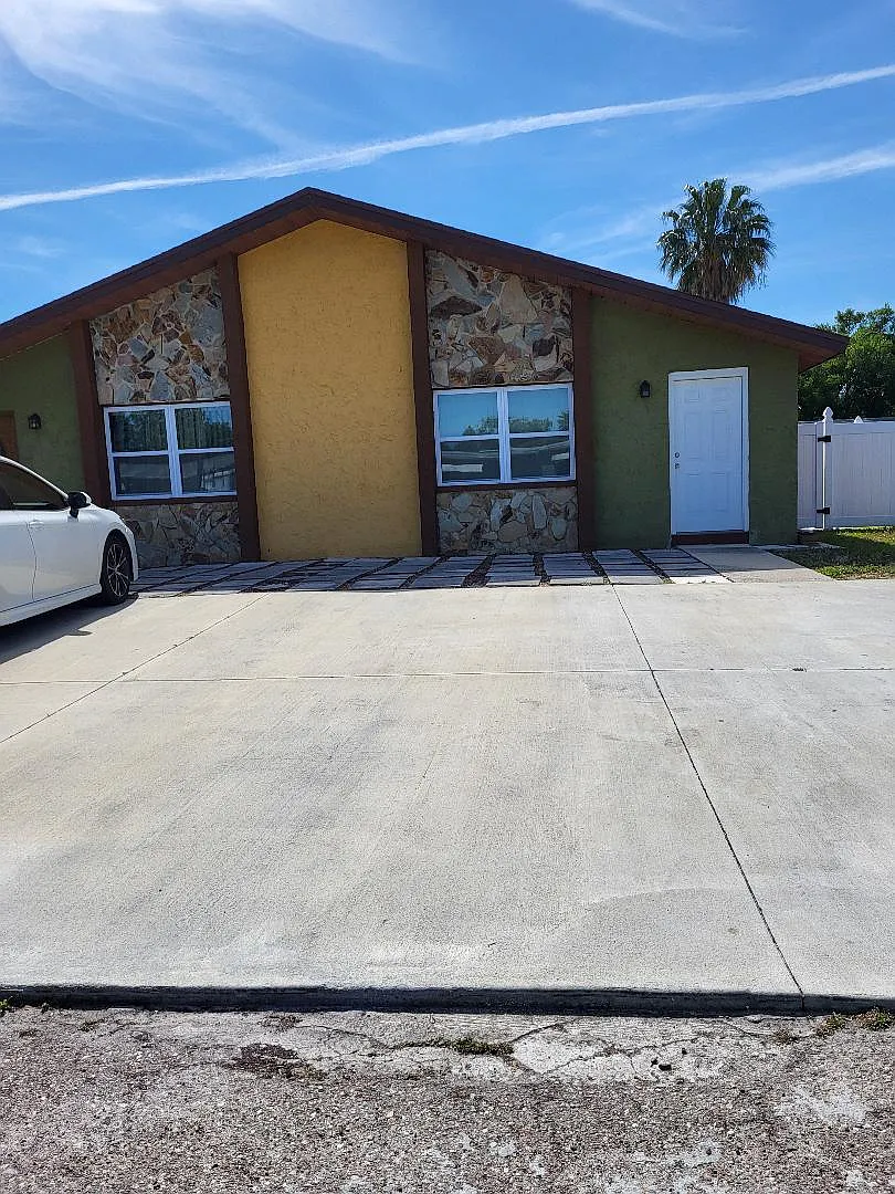 2 bed, 760 sqft, $1,390 — Photo 1