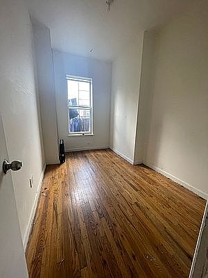 3rd image of 1339 Hancock St #3E
