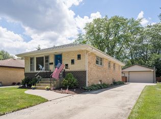 430 Parkside Ave, Itasca, IL 60143