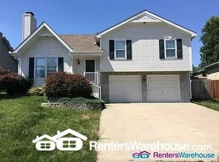 1208 NW 72nd St, Kansas City, MO 64118