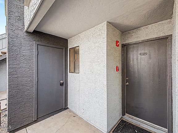 3rd image of 1215 E LEMON Street #107
