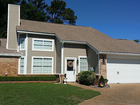2nd image of 423 Canterbury Ct
