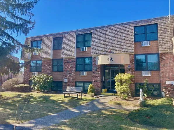 510 Child St APT 409A, Warren, RI 02885