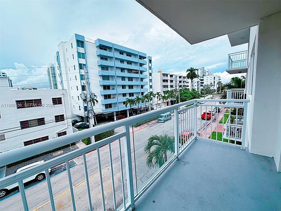 5th image of 1345 Lincoln Rd APT 402