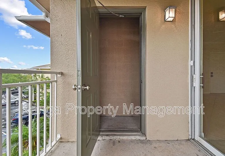 6556 Emerald Dunes Dr #302 — Photo 19