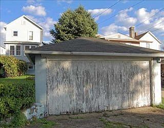 2nd image of 1206 Ashland St