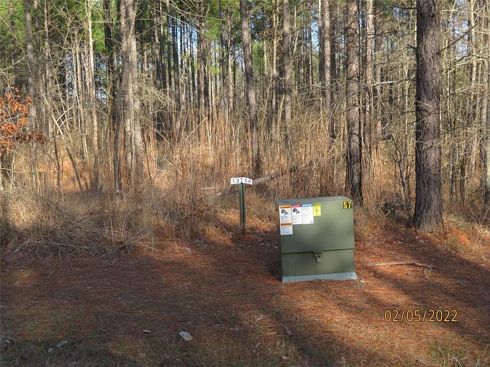 2nd image of 13 Eagle Point Dr