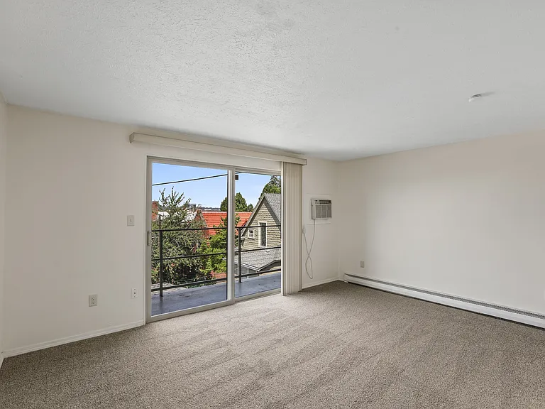 1418 W 6th Ave #203 — Photo 13