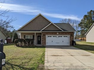 515 Hammond Farms Rd, Hope Mills, NC 28348