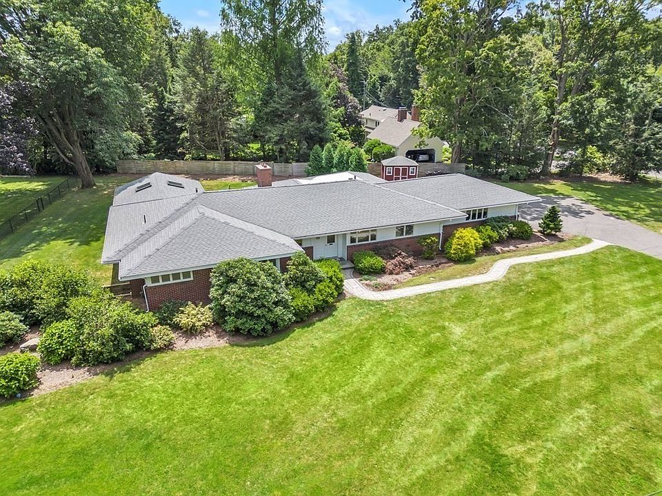 1st image of 15 Wheel Meadow Ln