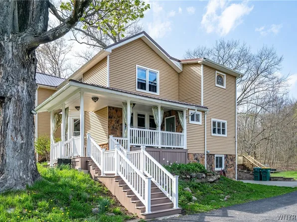 8666 Lower East Hill Rd, Colden, NY 14033