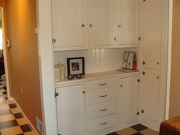 Kitchen Butlers Pantry
