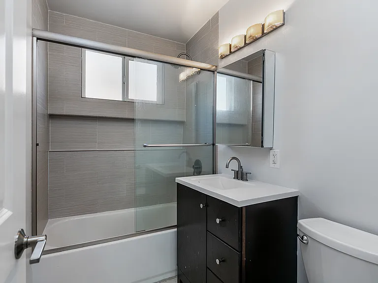 2895 W 11th St #5A — Photo 8