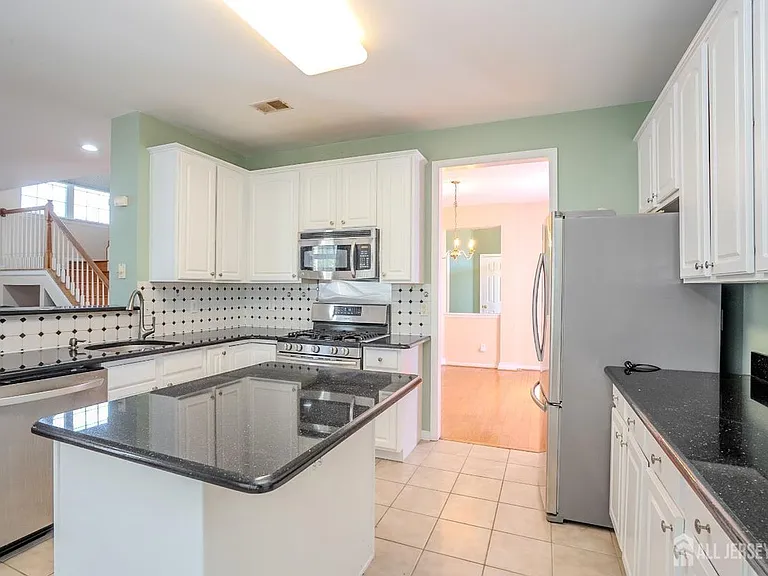 31 Hawthorn Dr — Photo 19