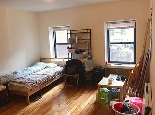 345 W 48th St APT 1B, New York, NY 10036