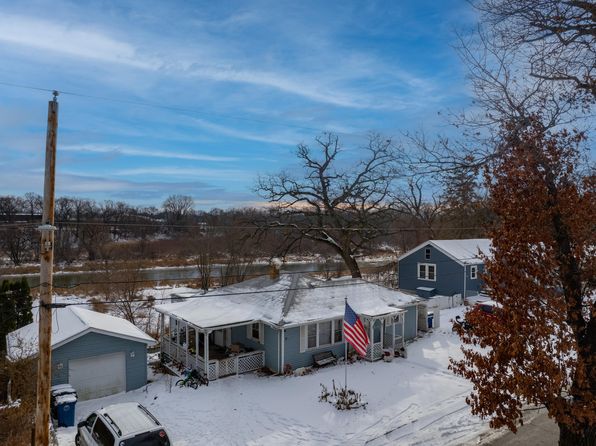4533 Willow Dr, Lake Station, IN 46405