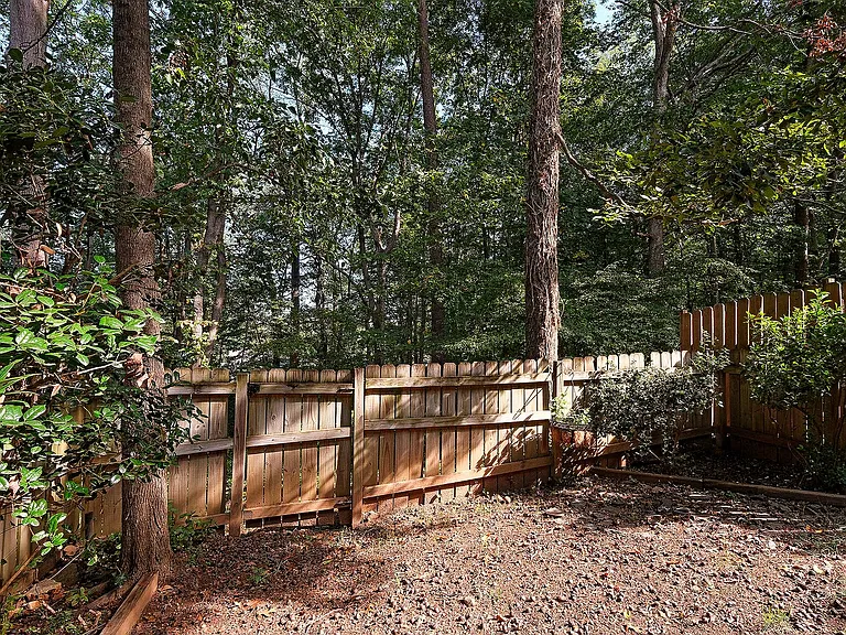 430 Wynridge Dr — Photo 15