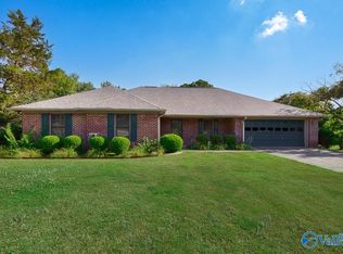 100 Silver Oak Ln NW, Huntsville, AL 35806