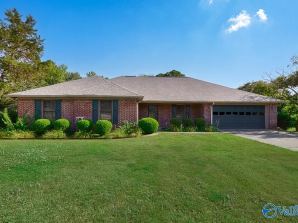 100 Silver Oak Ln NW, Huntsville, AL 35806