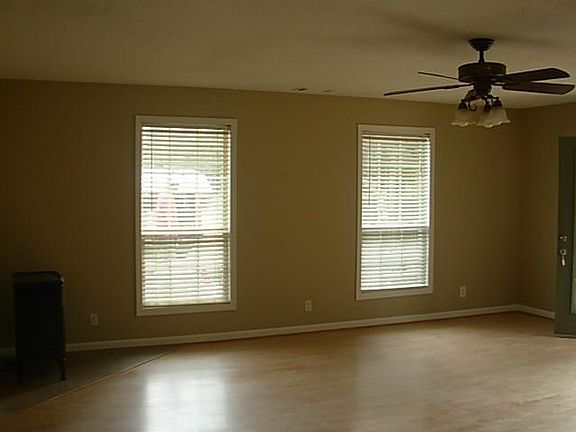 Family Room,gas stove