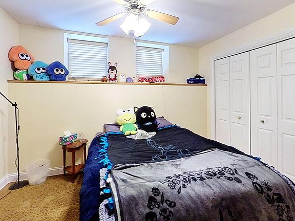 5th image of 3638 N Lakewood Ave APT Gdn