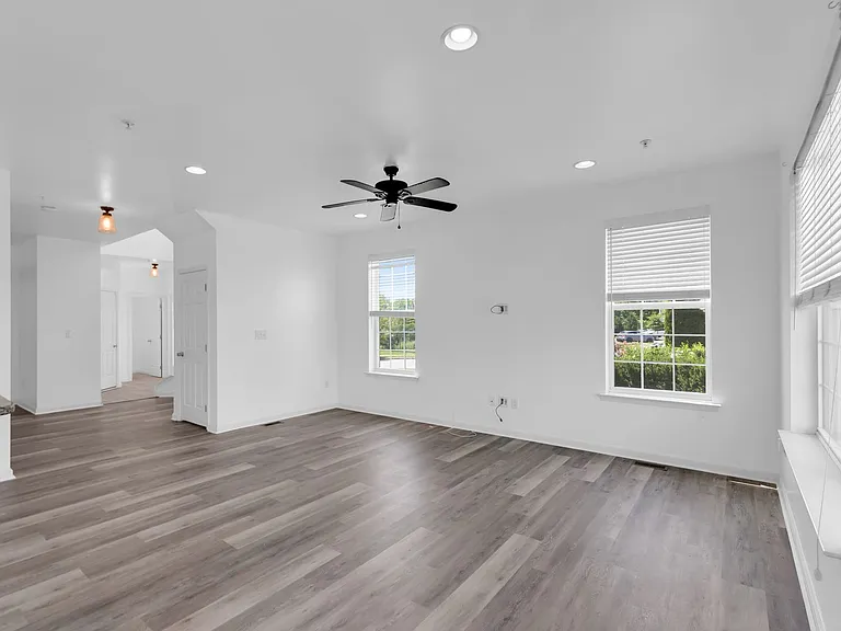 245 Snapdragon Way — Photo 9