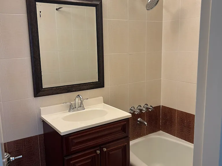 2343 E 12th St #1J — Photo 8