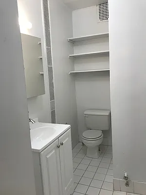 Rented by Chartwell Manhattan Realty | media 4