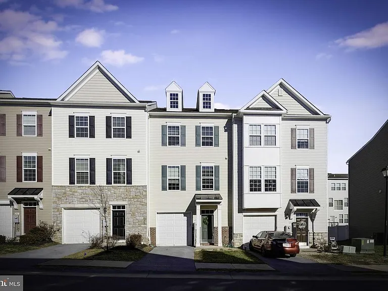 242 Schramm Loop — Photo 2