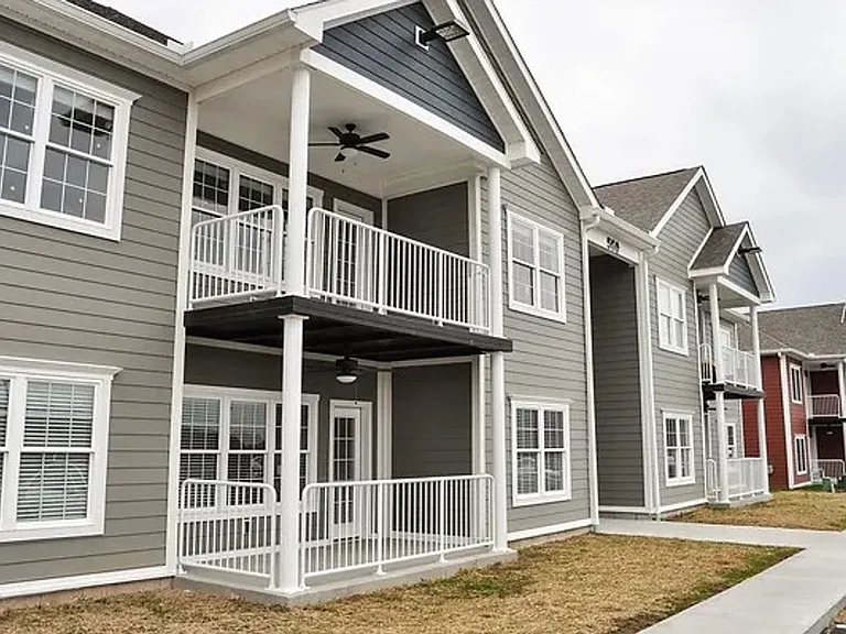 Sterling Ridge Apartments — Photo 19