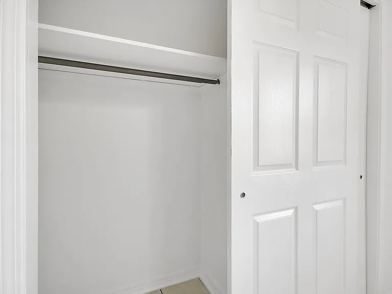 Tiny Apartment Rentals — Photo 33