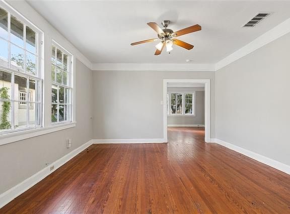 5th image of 2832 Palmer Ave #Up