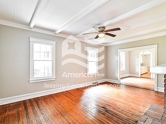 1762_003_living_room_3.jpg