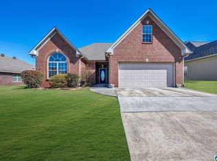 3042 Highview Ln, Calera, AL 35040