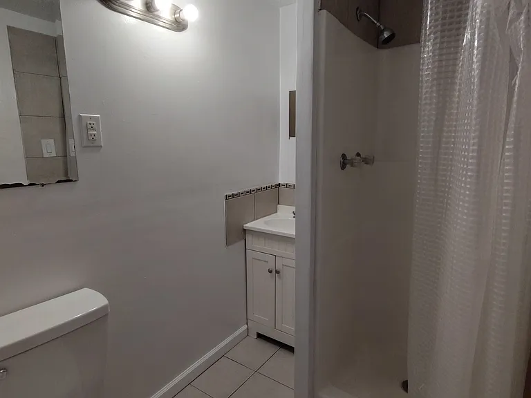 1607 Page St — Photo 12