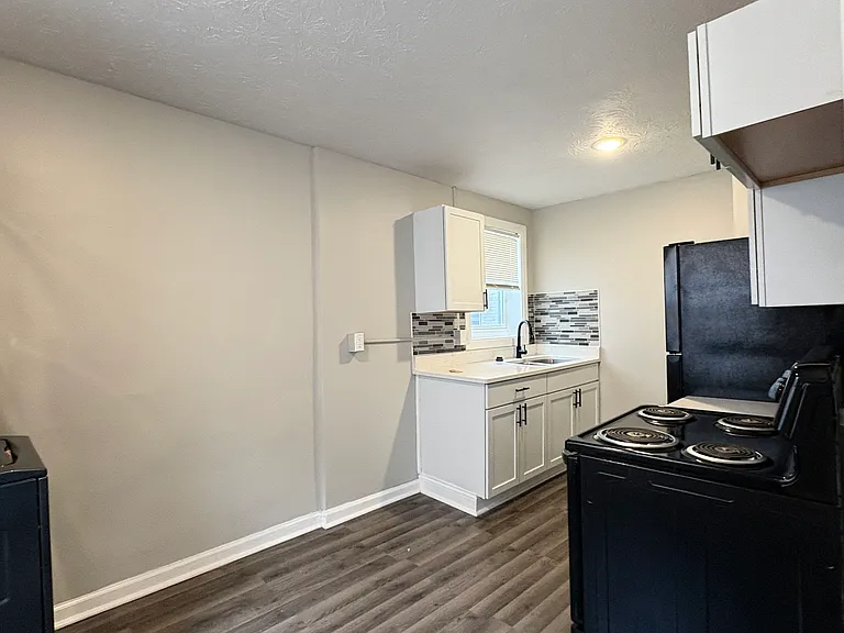 Meridian Living II — Photo 34