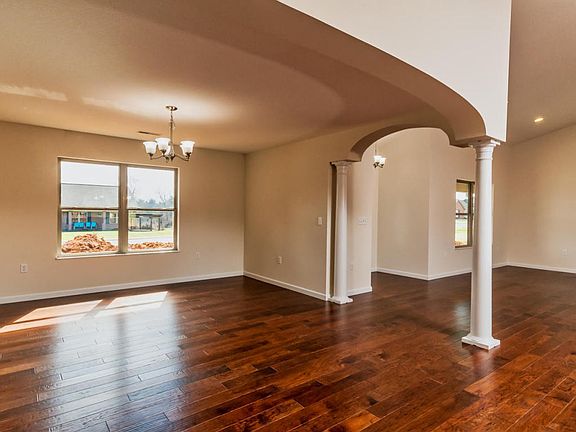 5th image of 1047 Southwind Cir