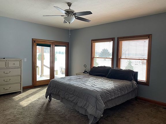 5th image of 4457 Meadowgrove Dr NW