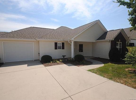 3rd image of 105 Bevington Way