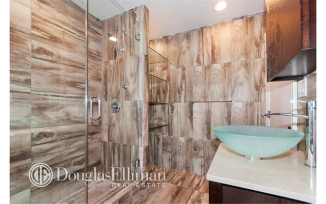 Rented by Douglas Elliman | media 23