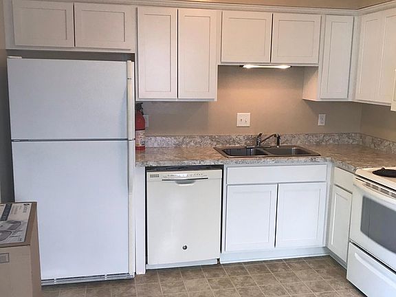 5th image of 402 Union St #A