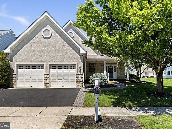 3rd image of 17 Goldenrod Ln