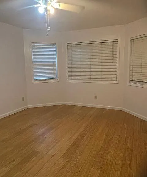 8004 Miramar Ave — Photo 9