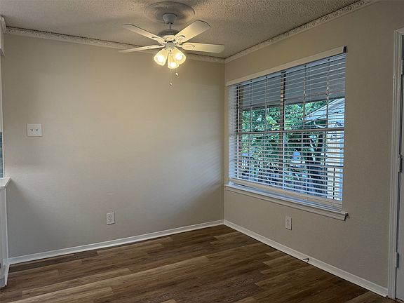 2nd image of 3624 Parkridge Dr #214