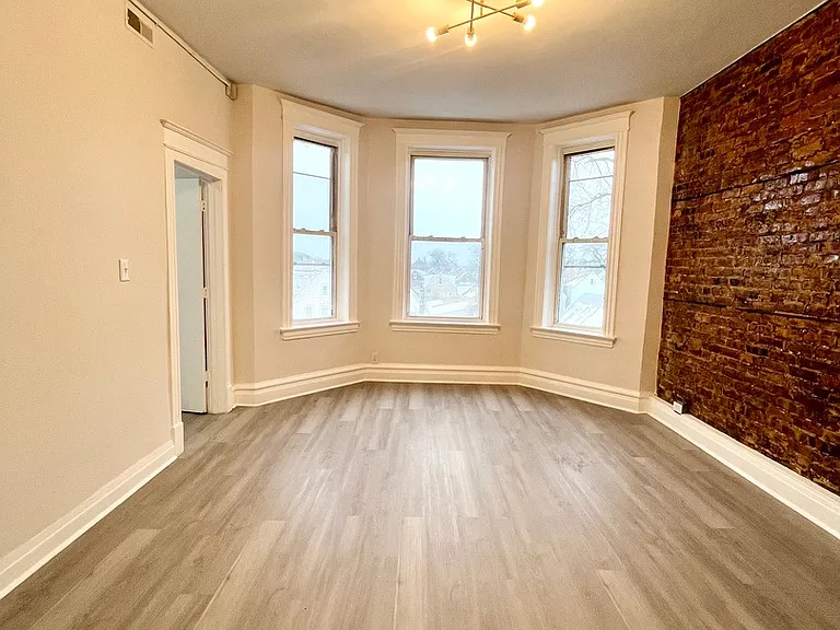 2512 S Trumbull Ave #2F — Photo 6